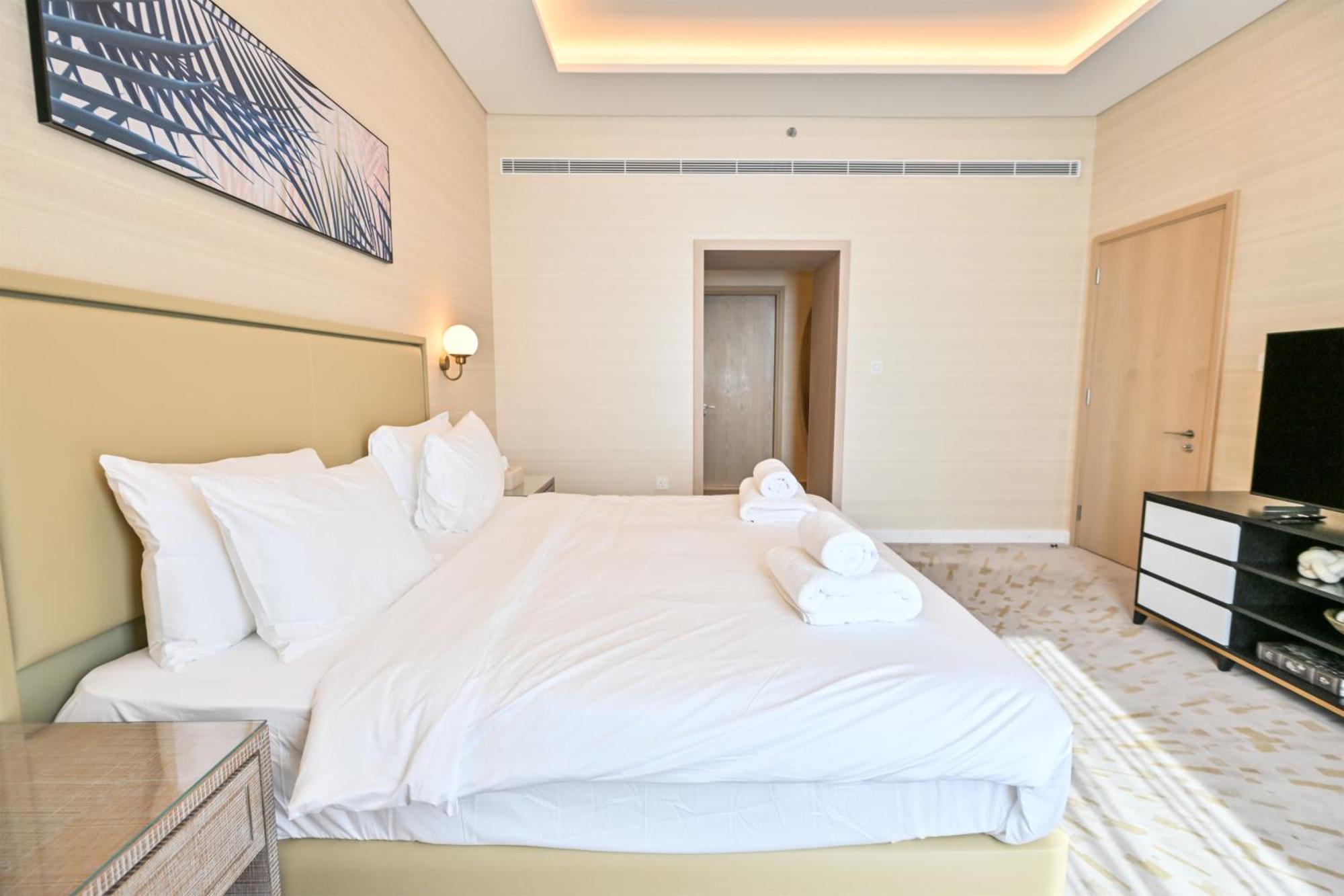 Luxury 1-br With Stunning Views In Palm Tower By Luxe Shortlet Apartamento Dubai