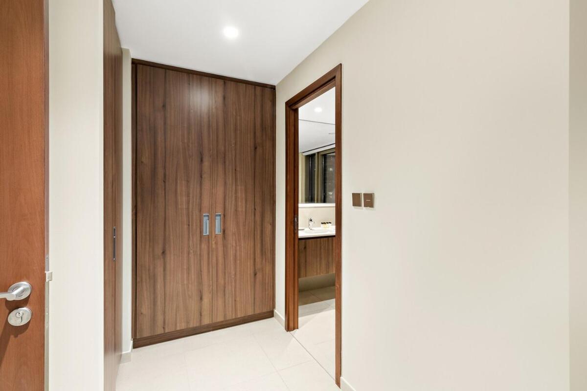 First Class 2br Refreshing Creek View * Dubaï