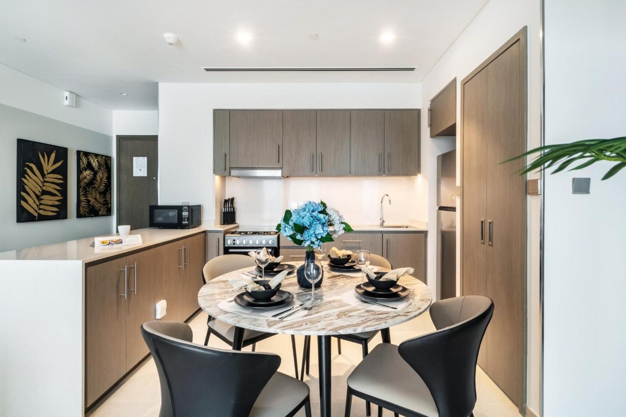 The Smart Concierge - Signature Grande Apartment *
