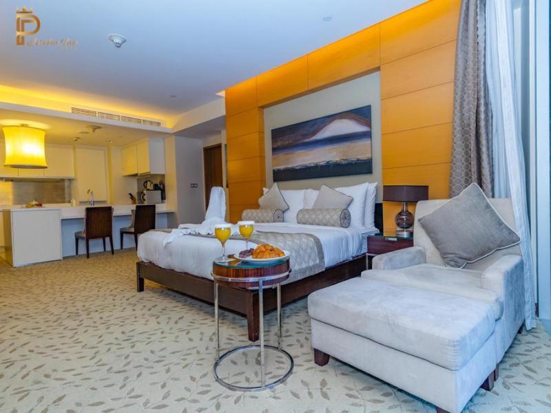 The Mall Residences Apartment *