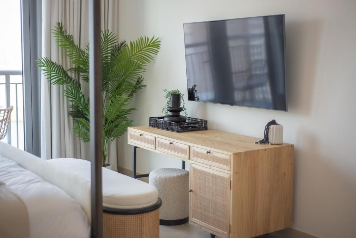 Appartement Stylish Cozy 3-bedroom With Harbour Views In Creek Harbour Dubai