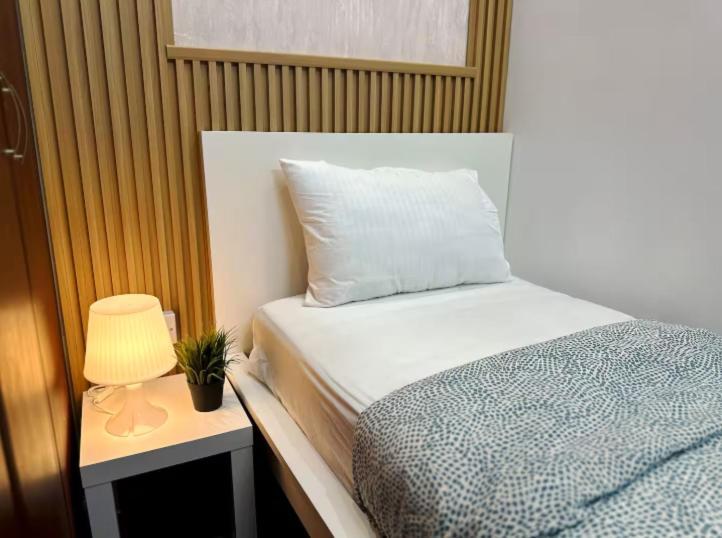Destination Partition In Tecom Near Metro Homestay *