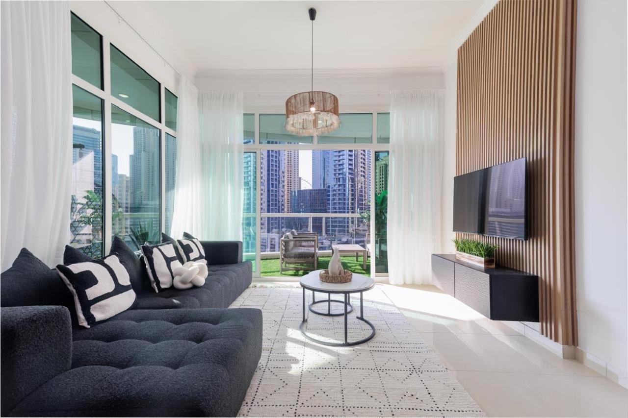 Apartment Waterfront Flat Stunning View Sleeps 6 Dubai