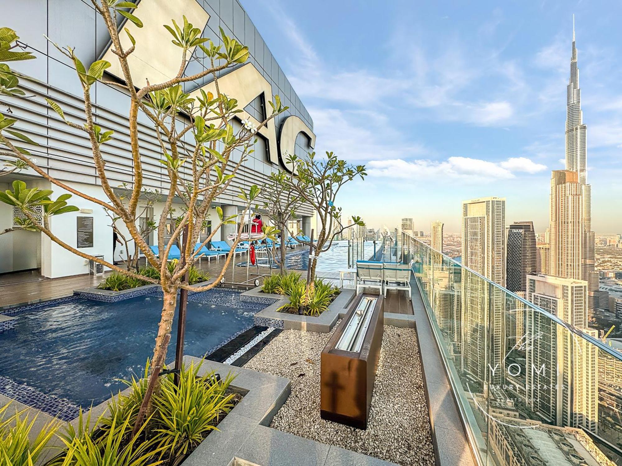 Panoramic Burj Khalifa And Sea View, Infinity Pool, Luxury 2br