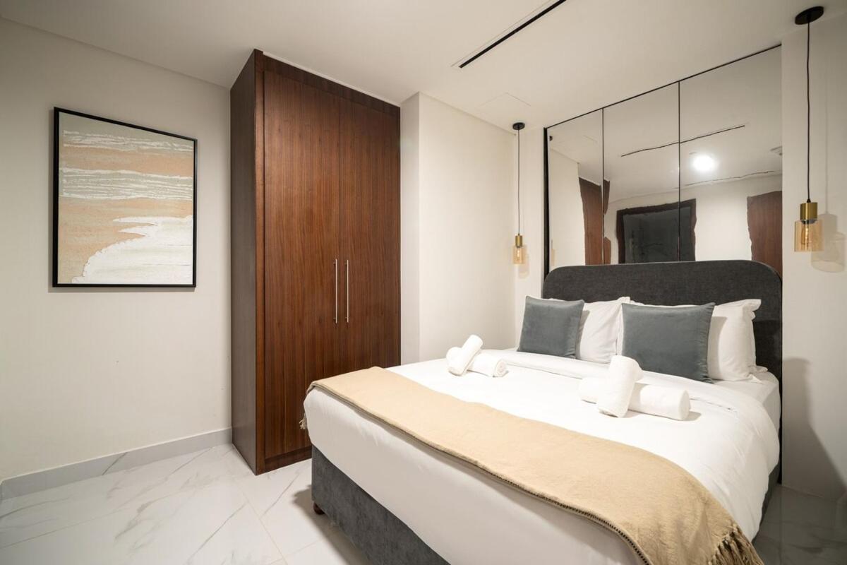 Stunning Luxurious 4br With Burj Khalifa View And Mall Tunnel Access * Dubaï