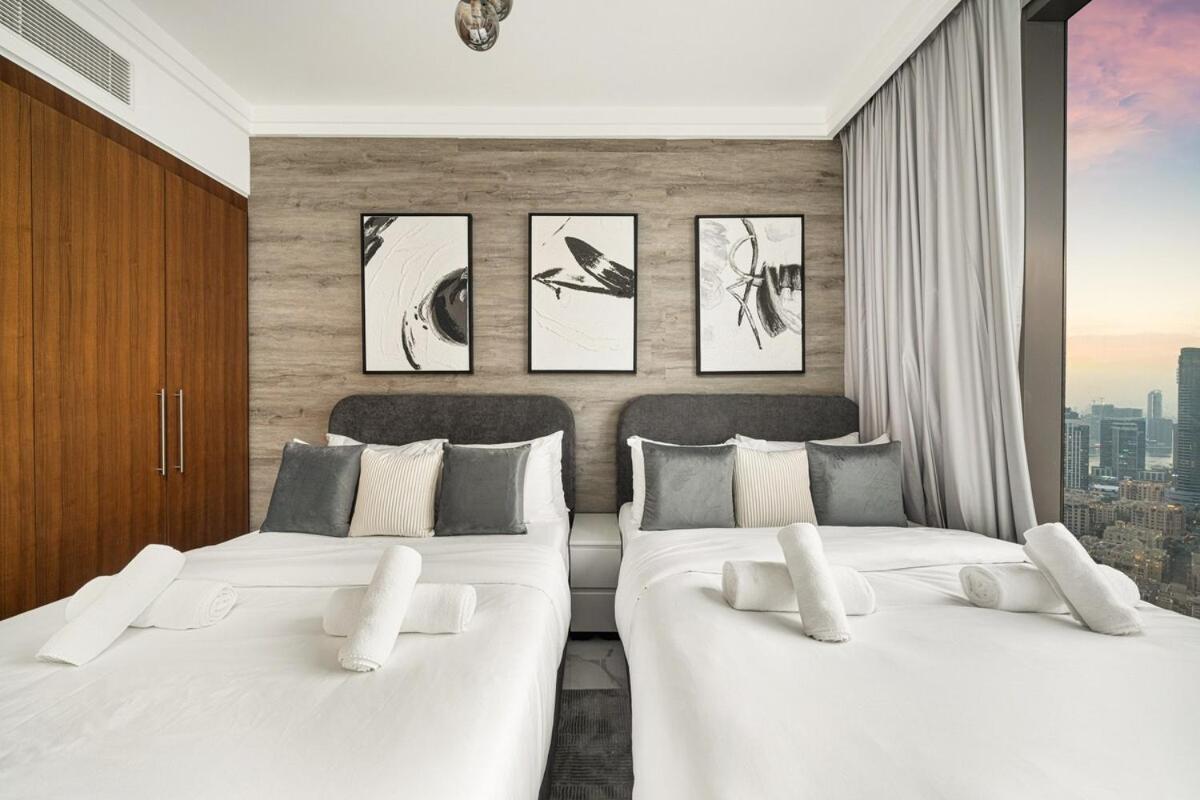 Stunning Luxurious 4br With Burj Khalifa View And Mall Tunnel Access Appartement Dubaï
