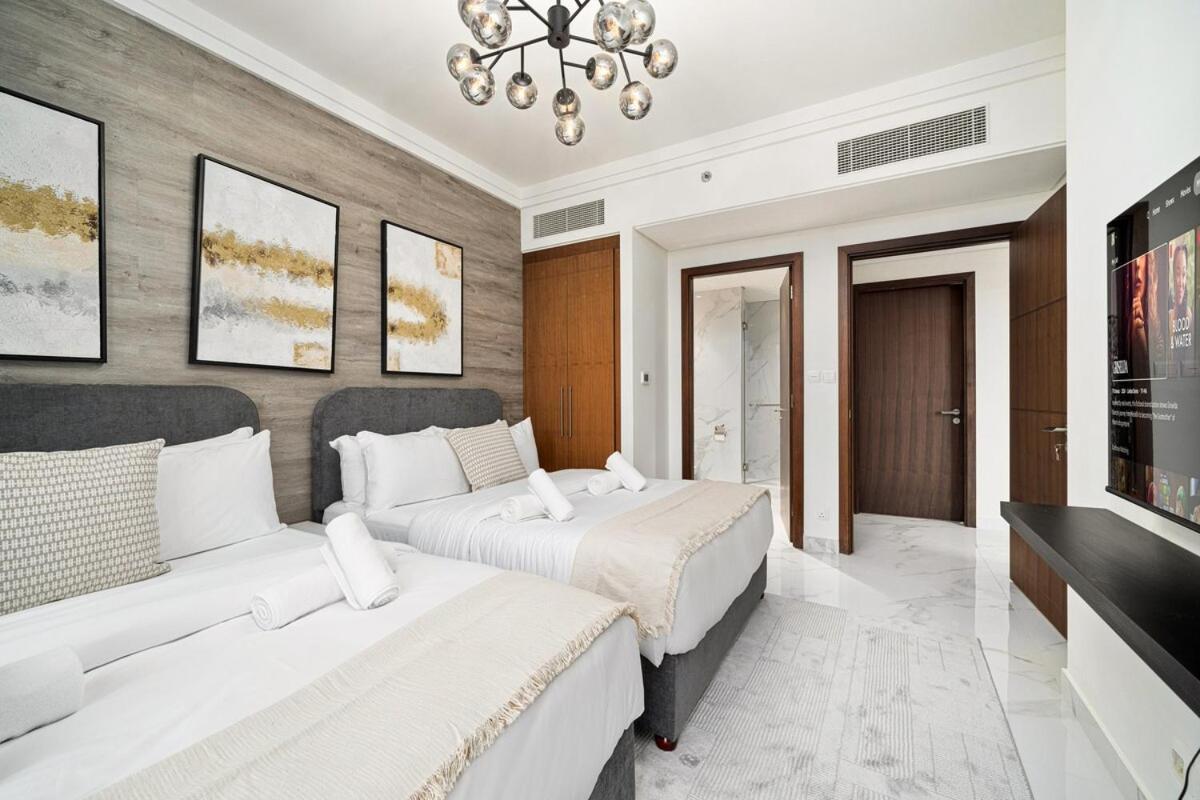 Stunning Luxurious 4br With Burj Khalifa View And Mall Tunnel Access