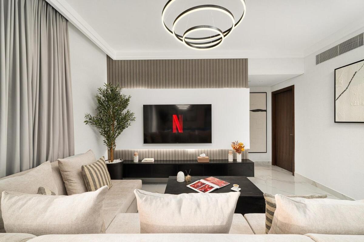 Stunning Luxurious 4br With Burj Khalifa View And Mall Tunnel Access Appartement Dubaï
