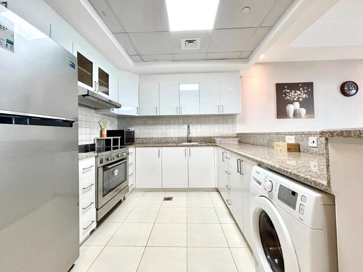 Homes 2 Retreat - Luxury & Spacious 1br With Balcony In Business Bay Appartement Dubai