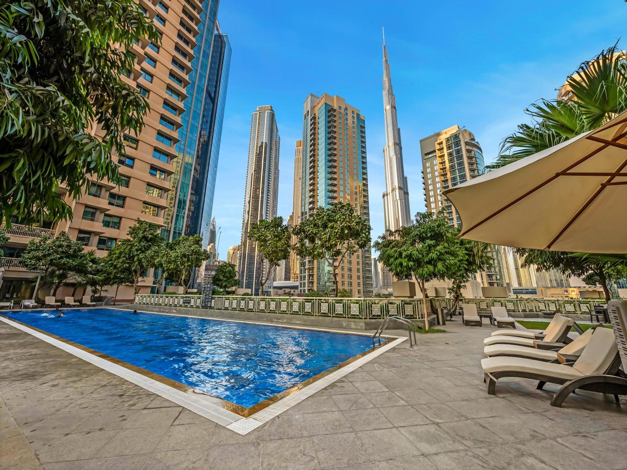 2br With Mini-golf In Dt With Partial Burj Khalifa View Apartament Dubai
