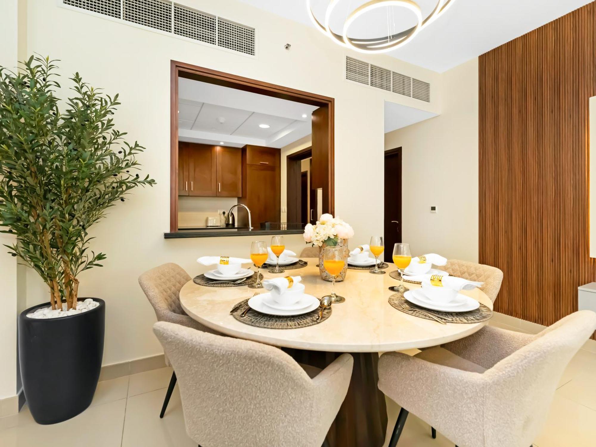 2br With Mini-golf In Dt With Partial Burj Khalifa View Apartament Dubai