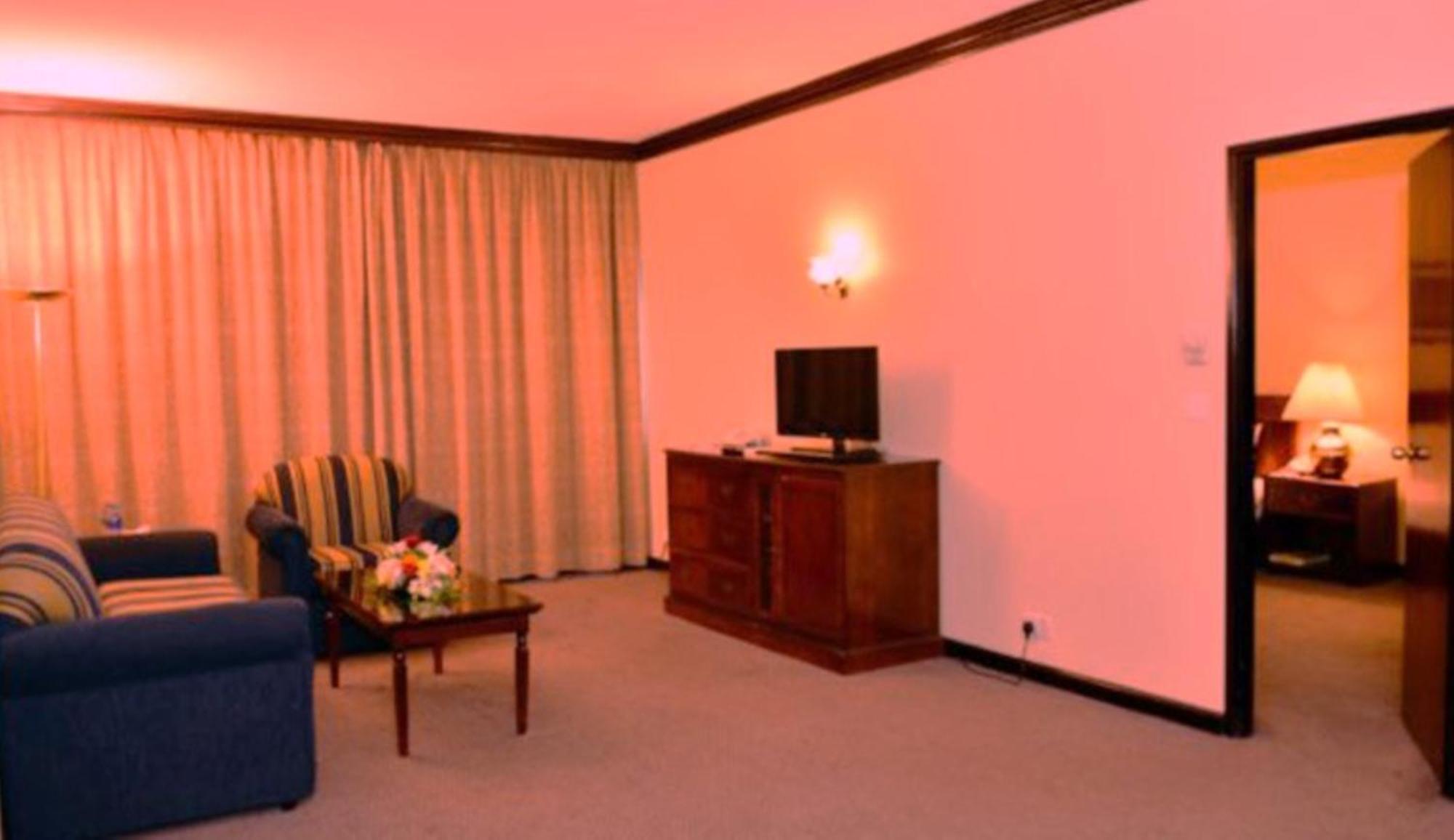 Hotel J5 Bur