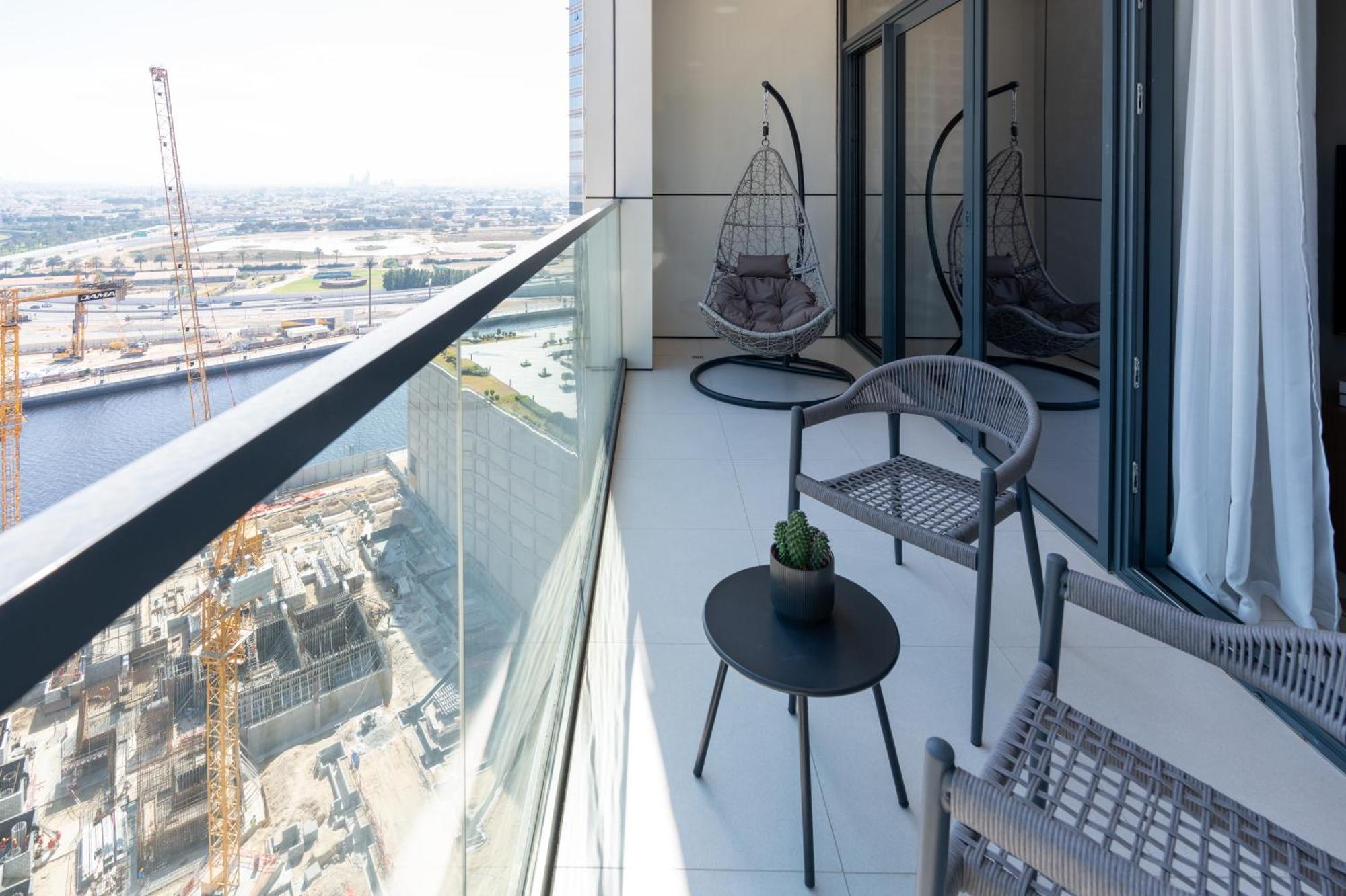 Appartement Keyrock Living - Lakeview Escape In Business Bay
