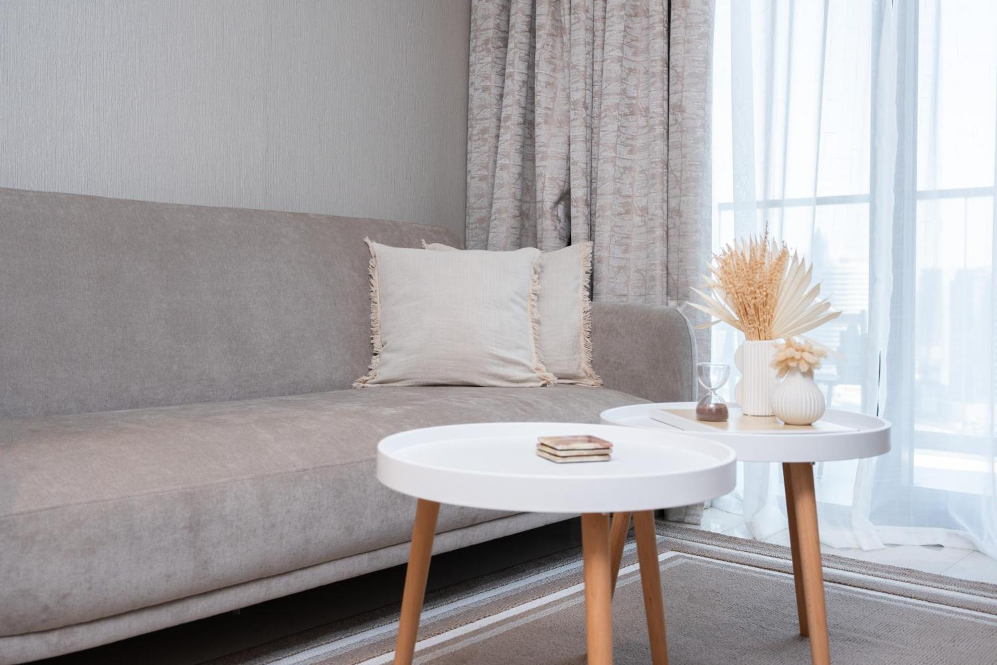 Keyrock Living - Lakeview Escape In Business Bay Appartement Dubaï