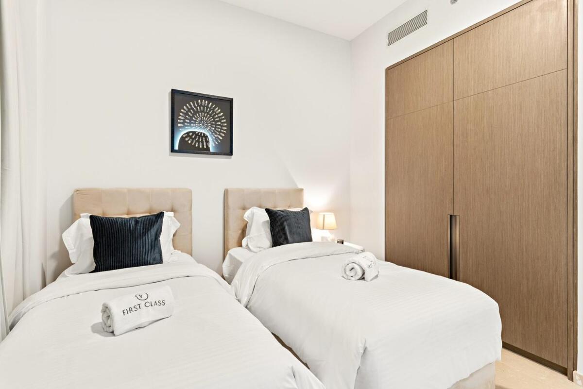 First Class 2br Luxurious Burj Khalifa View Appartement *