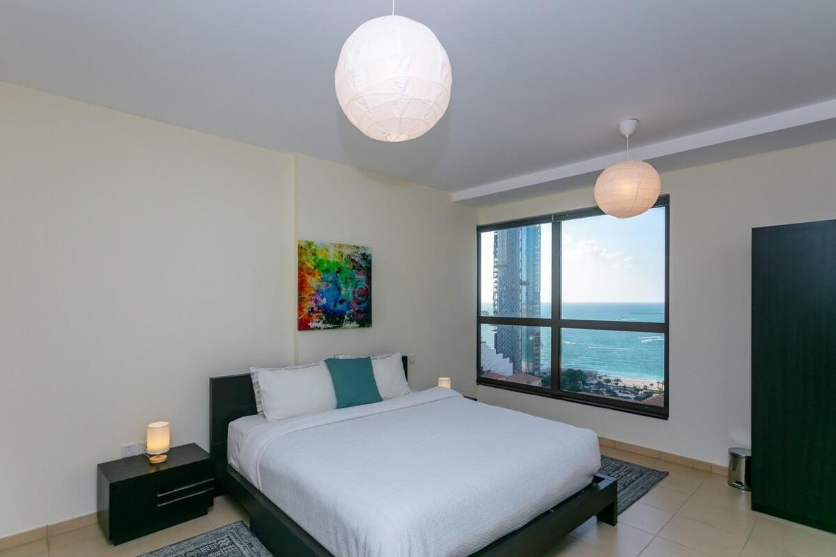 Stylish Jbr Apartment, Steps From The Appartement *