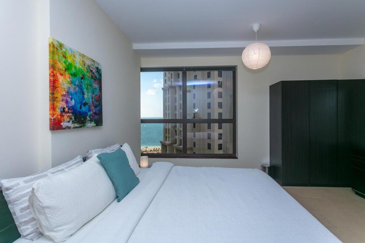 Stylish Jbr Apartment, Steps From The Appartement Dubaï
