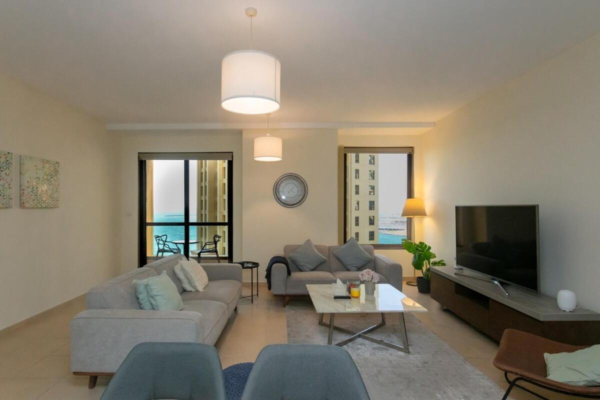 Stylish Jbr Apartment, Steps From The *