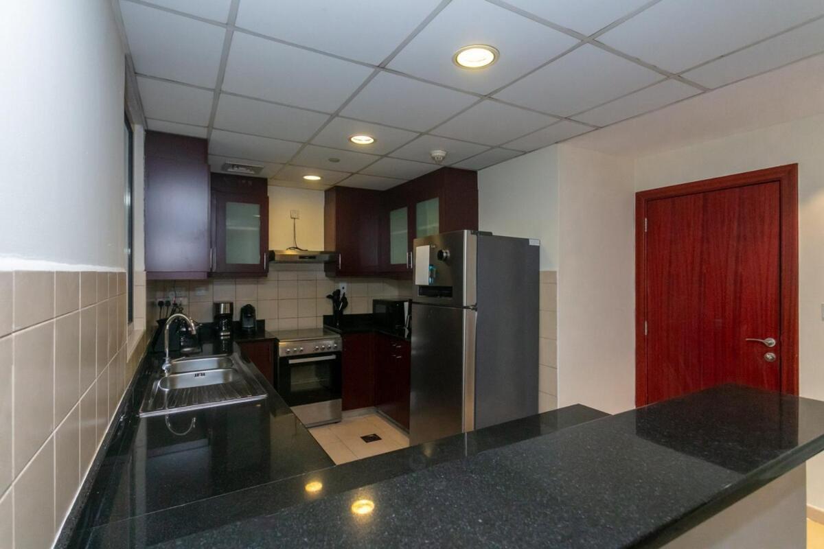 Appartement Stylish Jbr Apartment, Steps From The
