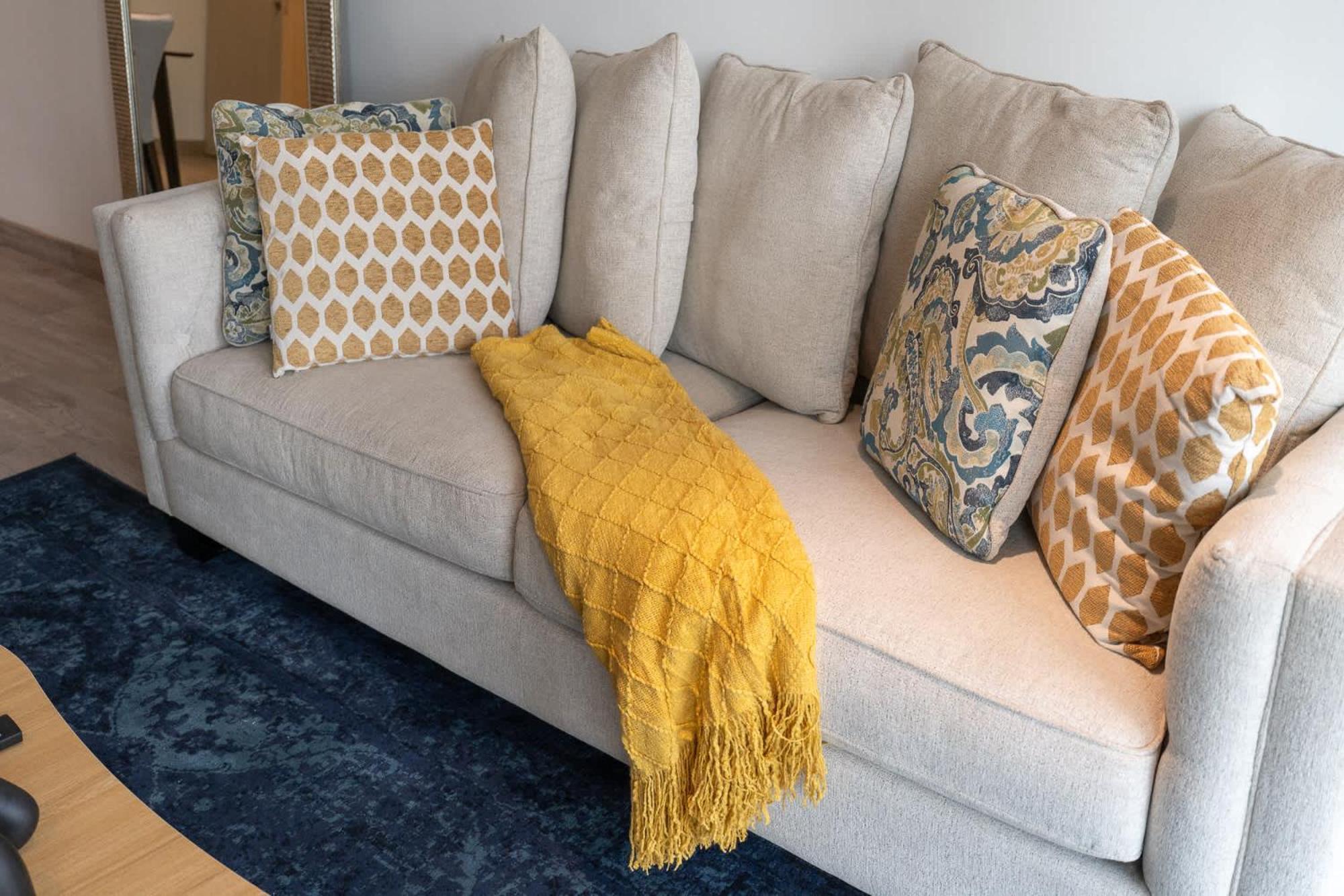 Relaxing 1-bedroom With Stunning View Of A Skyline In Downtown *