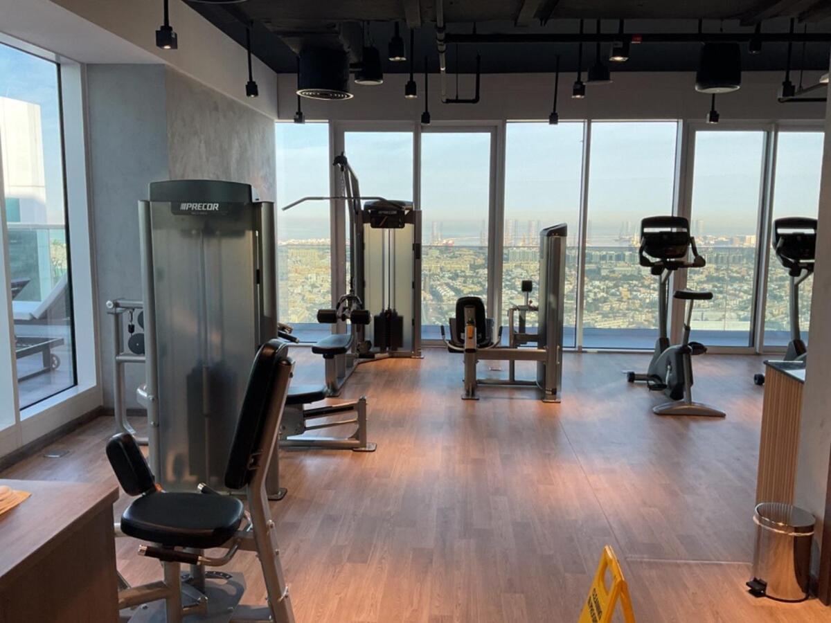 Vogue Al Wasl 1 East 17th Floor With Balcony View Of Zabeel Park And Frame, Walkable To Metro, Near Sheikh Zayed Road & World Trade Centre * Dubái