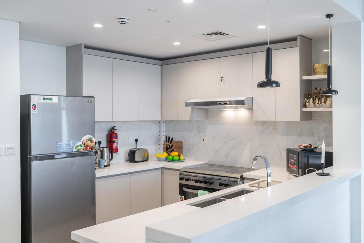 Vogue Al Wasl 1 East 17th Floor With Balcony View Of Zabeel Park And Frame, Walkable To Metro, Near Sheikh Zayed Road & World Trade Centre Apartamento *