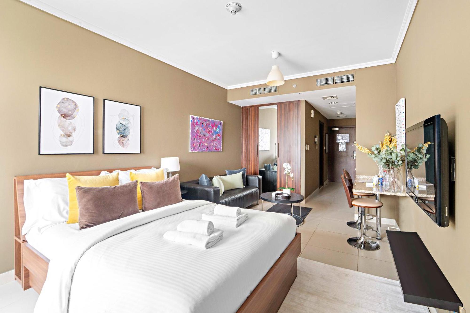 Silkhaus Spacious Near Almas West