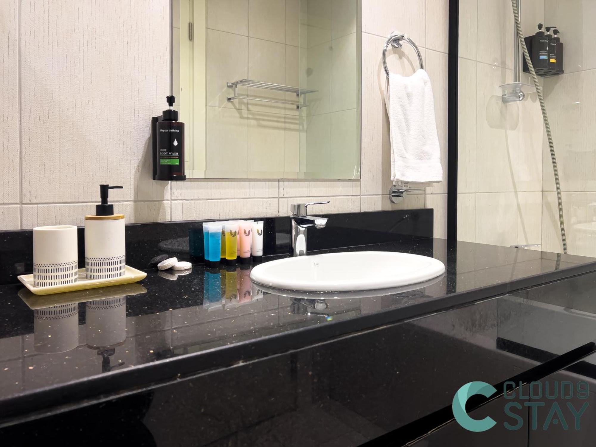 Apartament Cloud 9 - Damac Ghalia Tower *