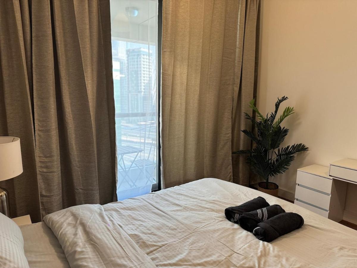 Luxurious Marina Apartment *