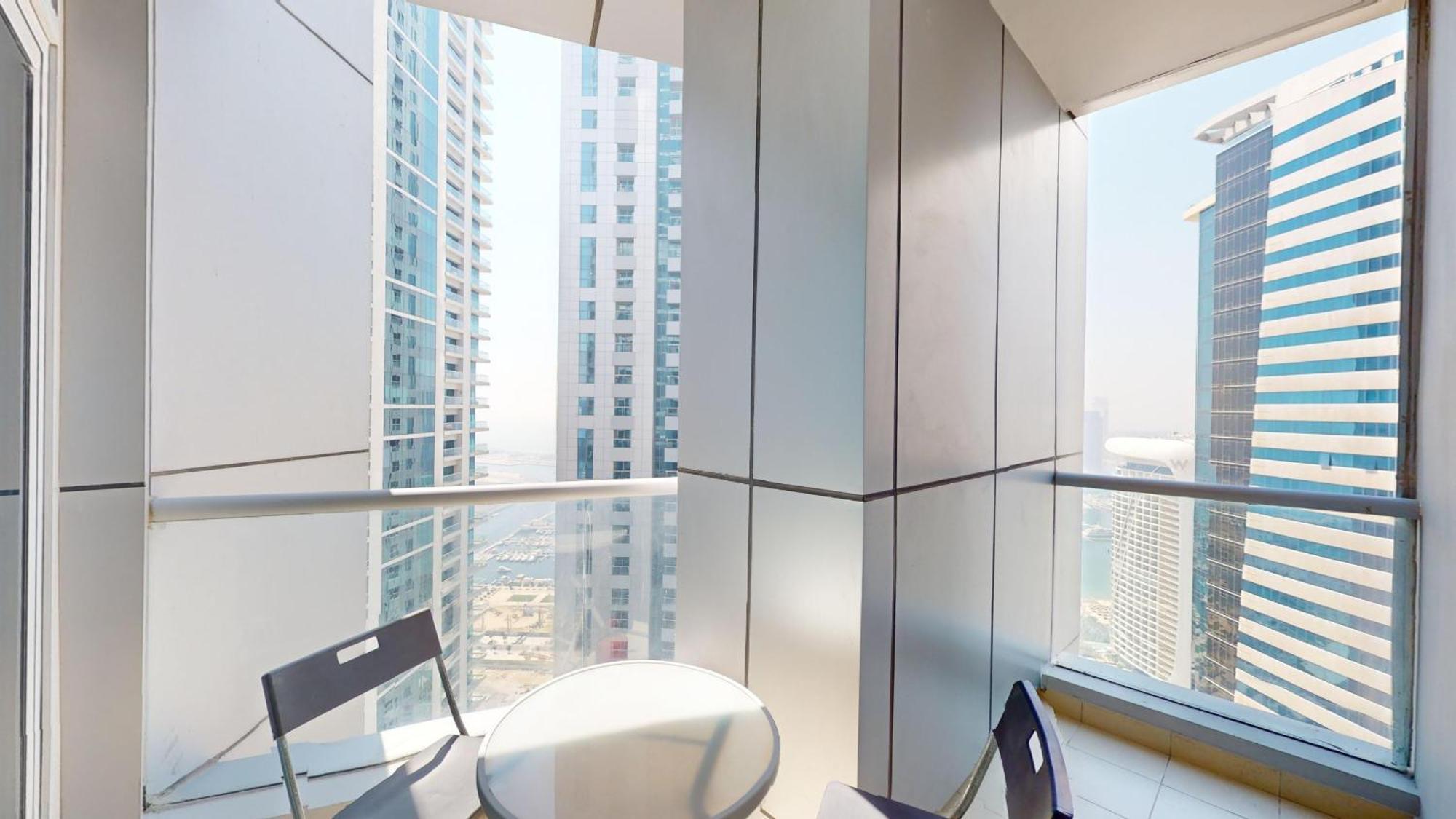 With 1 Bedroom In Marina Torch - Al Marsa St - Appartement *