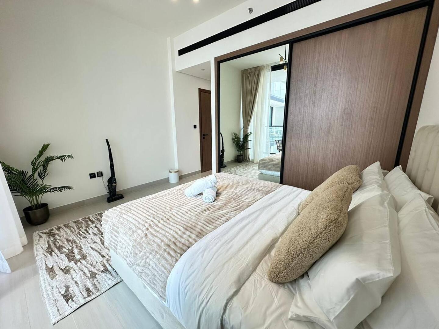 Comfortable 1Br Jvc Balcony Parking Dubai