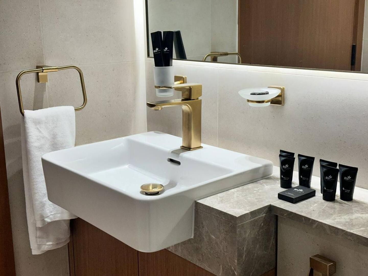 Comfortable 1Br Jvc Balcony Parking Lejlighed