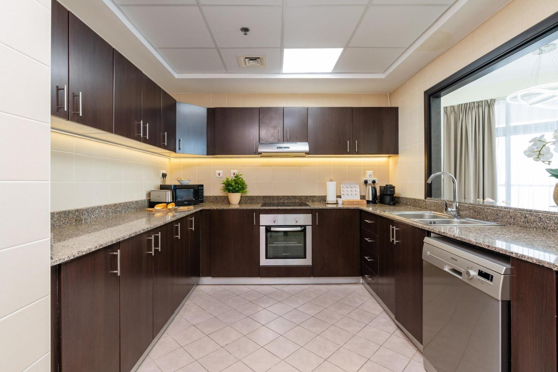 Classy Upgraded High Floor Prime Location Appartement Dubai