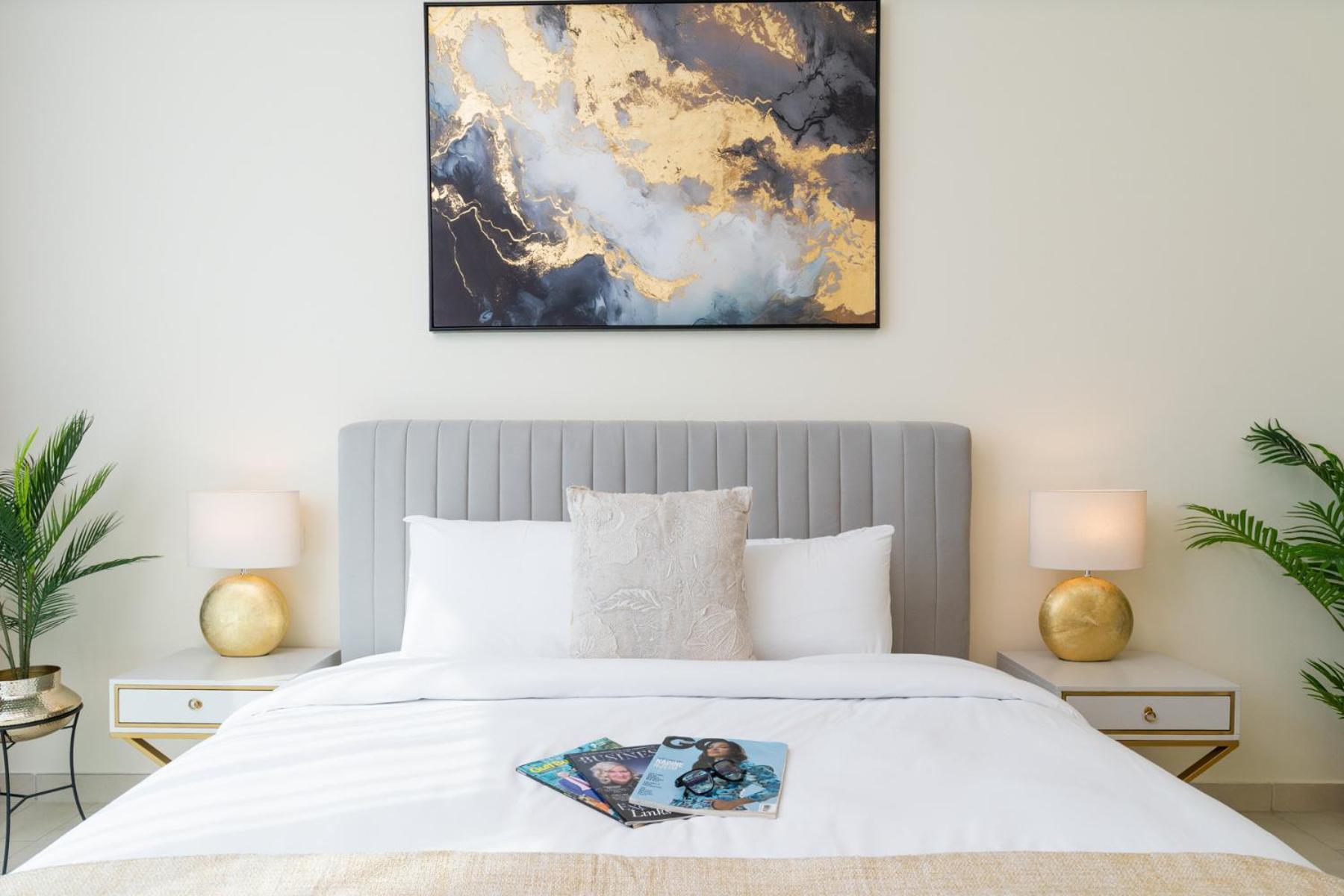 Classy Upgraded High Floor Prime Location Appartement