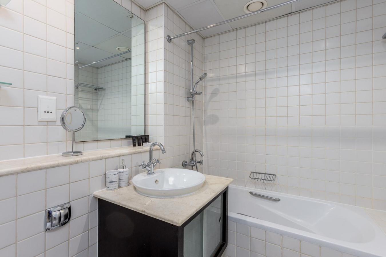 High Floor - 2br In Al Majara, Marina - Allsopp & Allsopp Appartement Dubaï