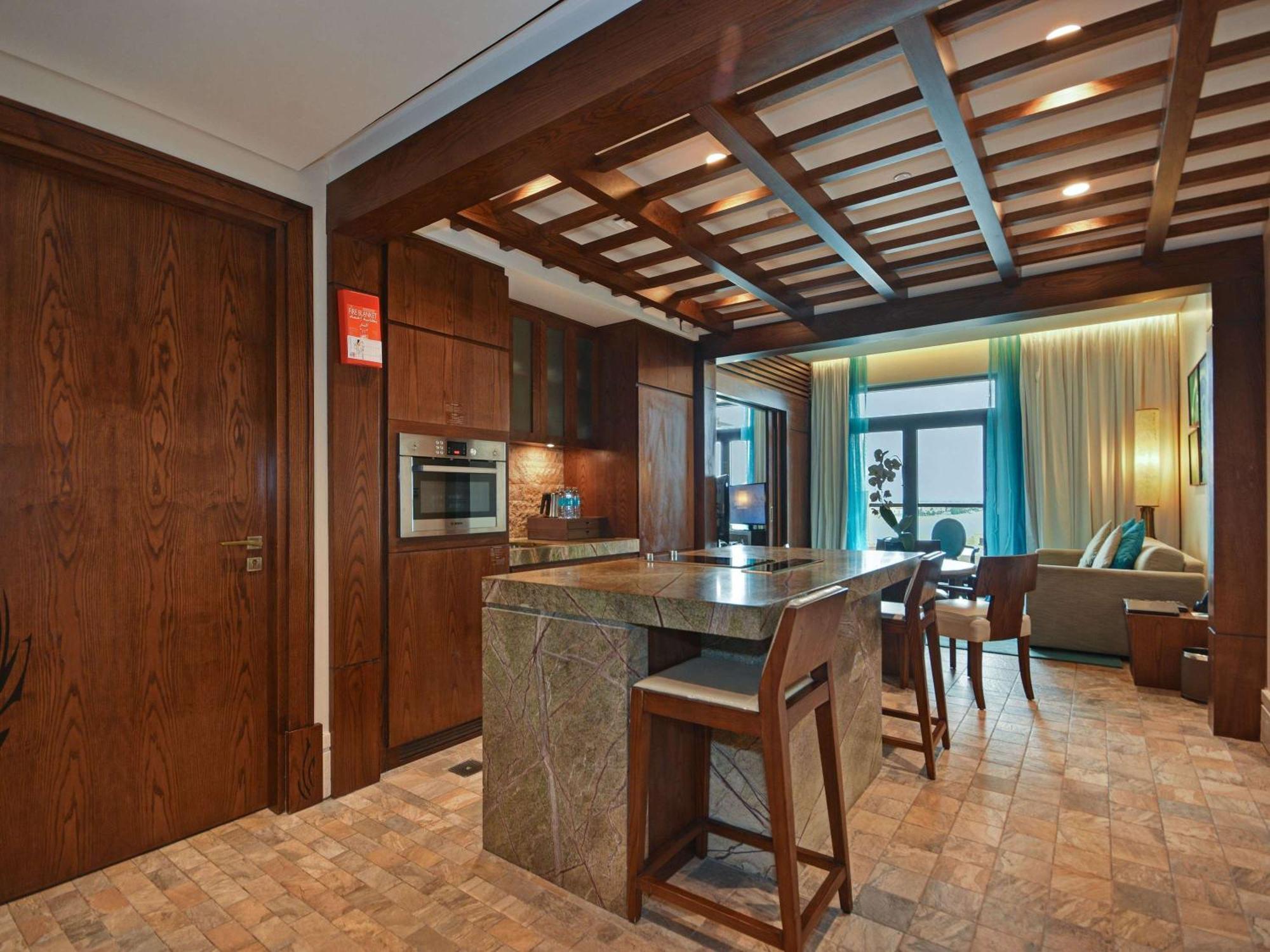 Resor Sofitel The Palm &