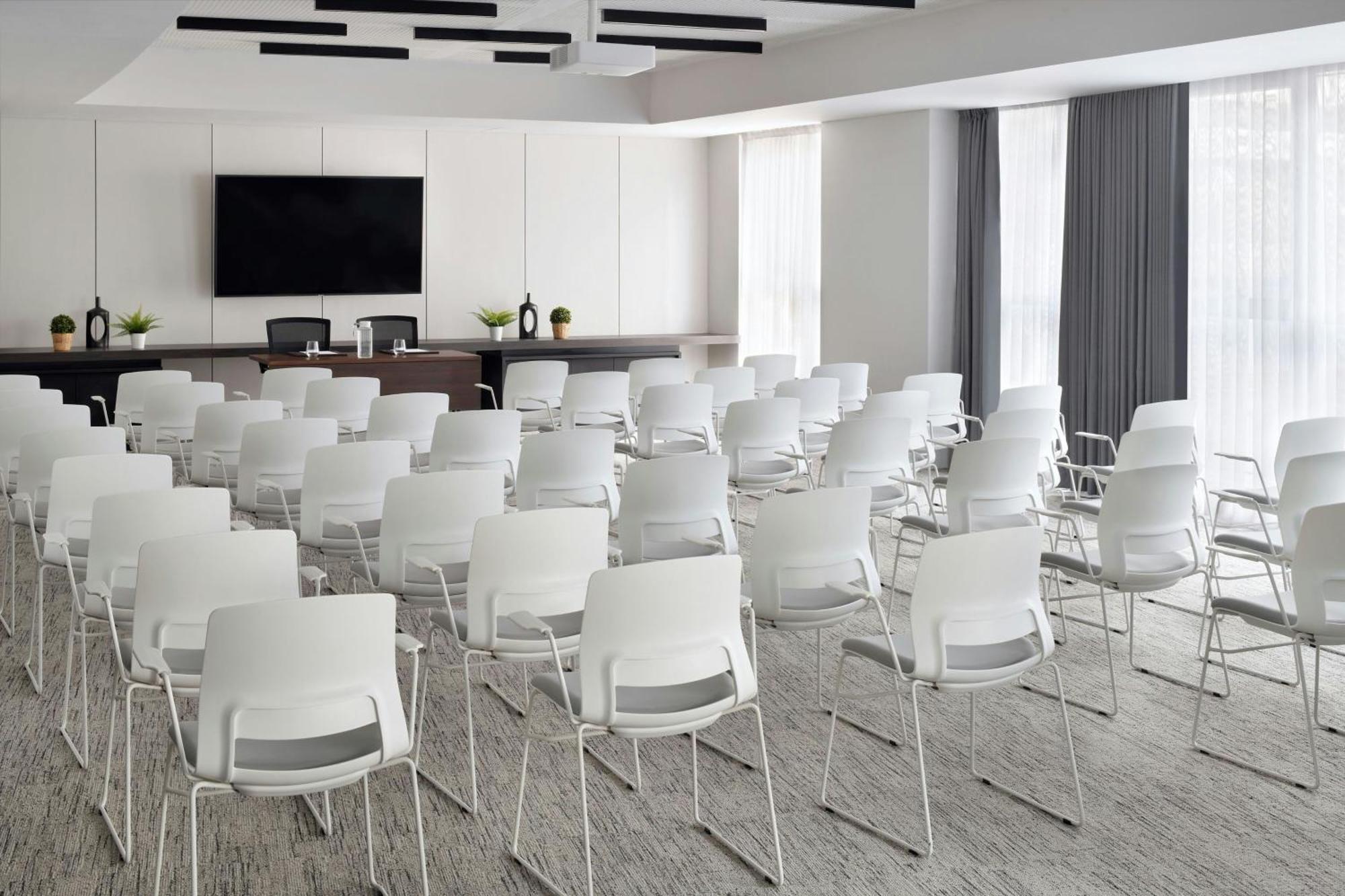 Hotel Courtyard By Marriott World Trade Centre, 4*