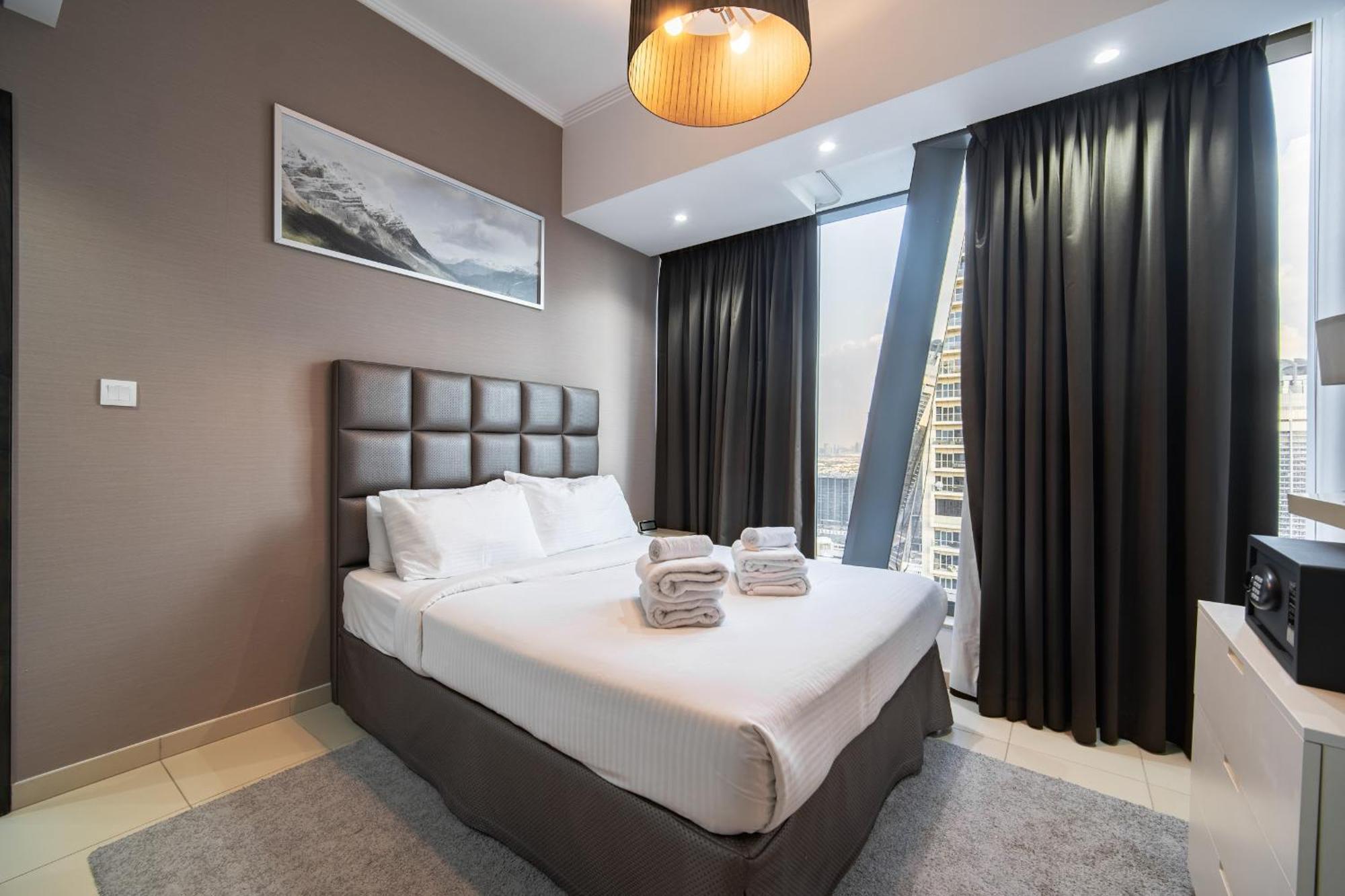 Appartement Silverene Tower, 28th-floor Marina View, Walk To Dubaï