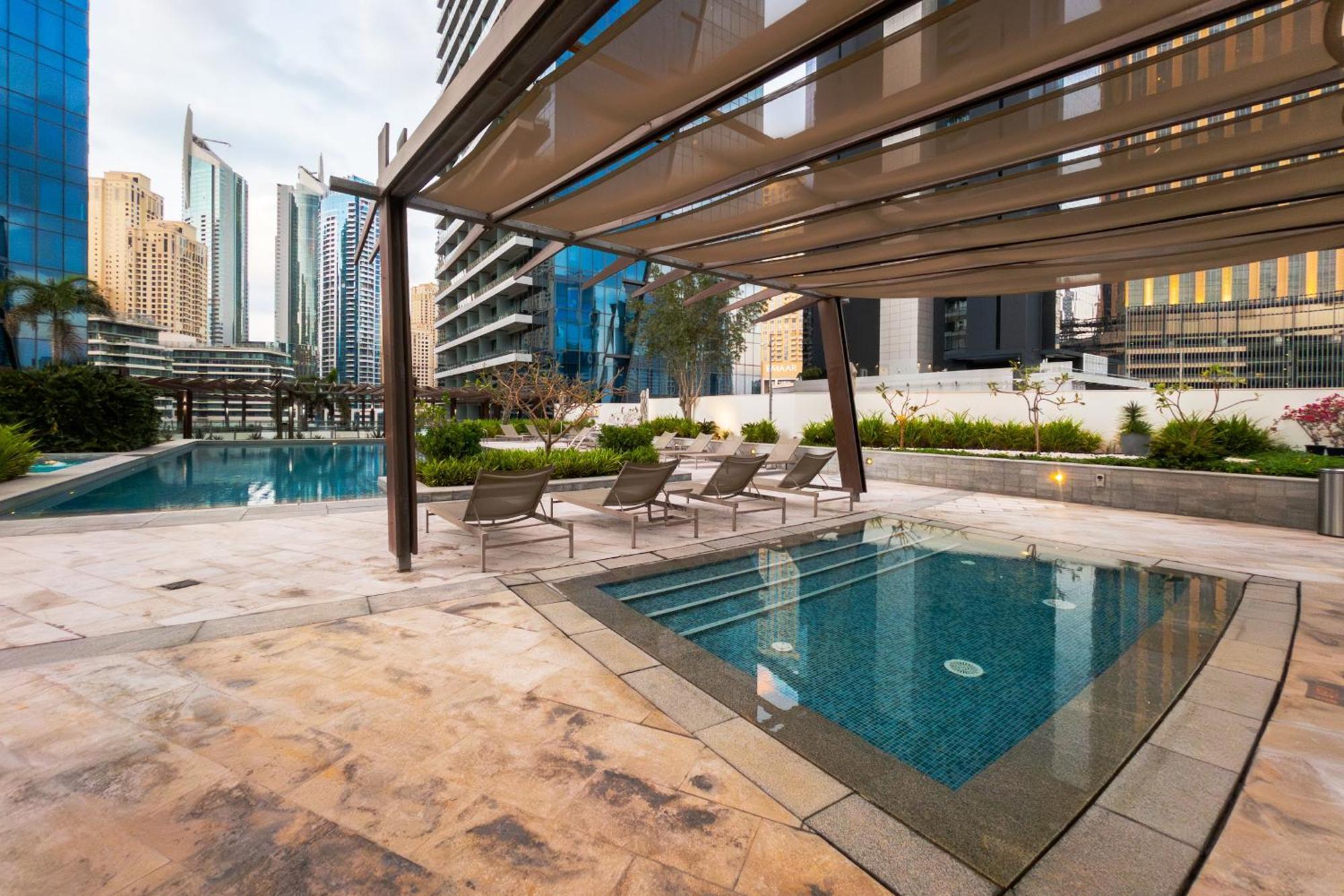 Appartement Silverene Tower, 28th-floor Marina View, Walk To *
