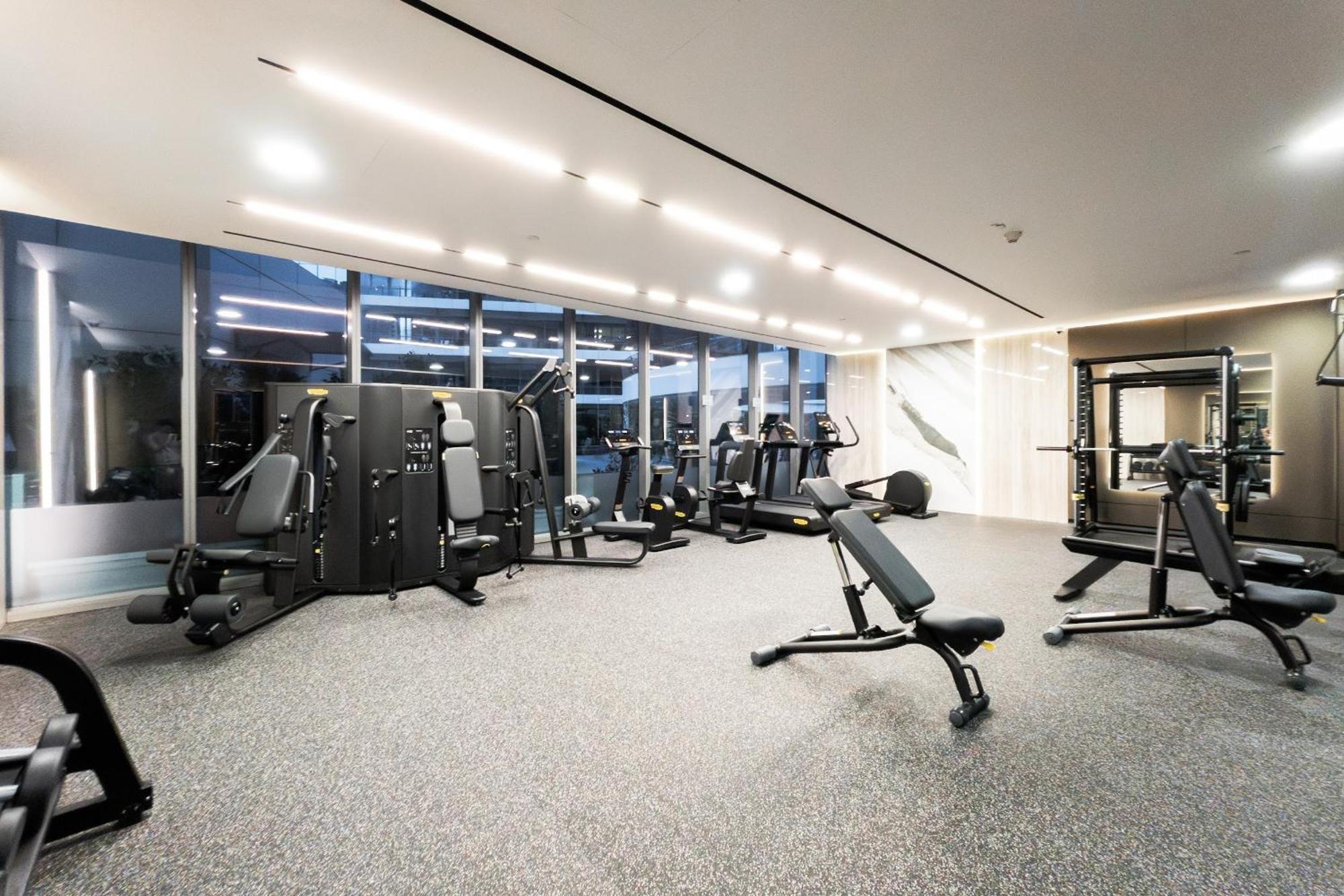 Silverene Tower, 28th-floor Marina View, Walk To *