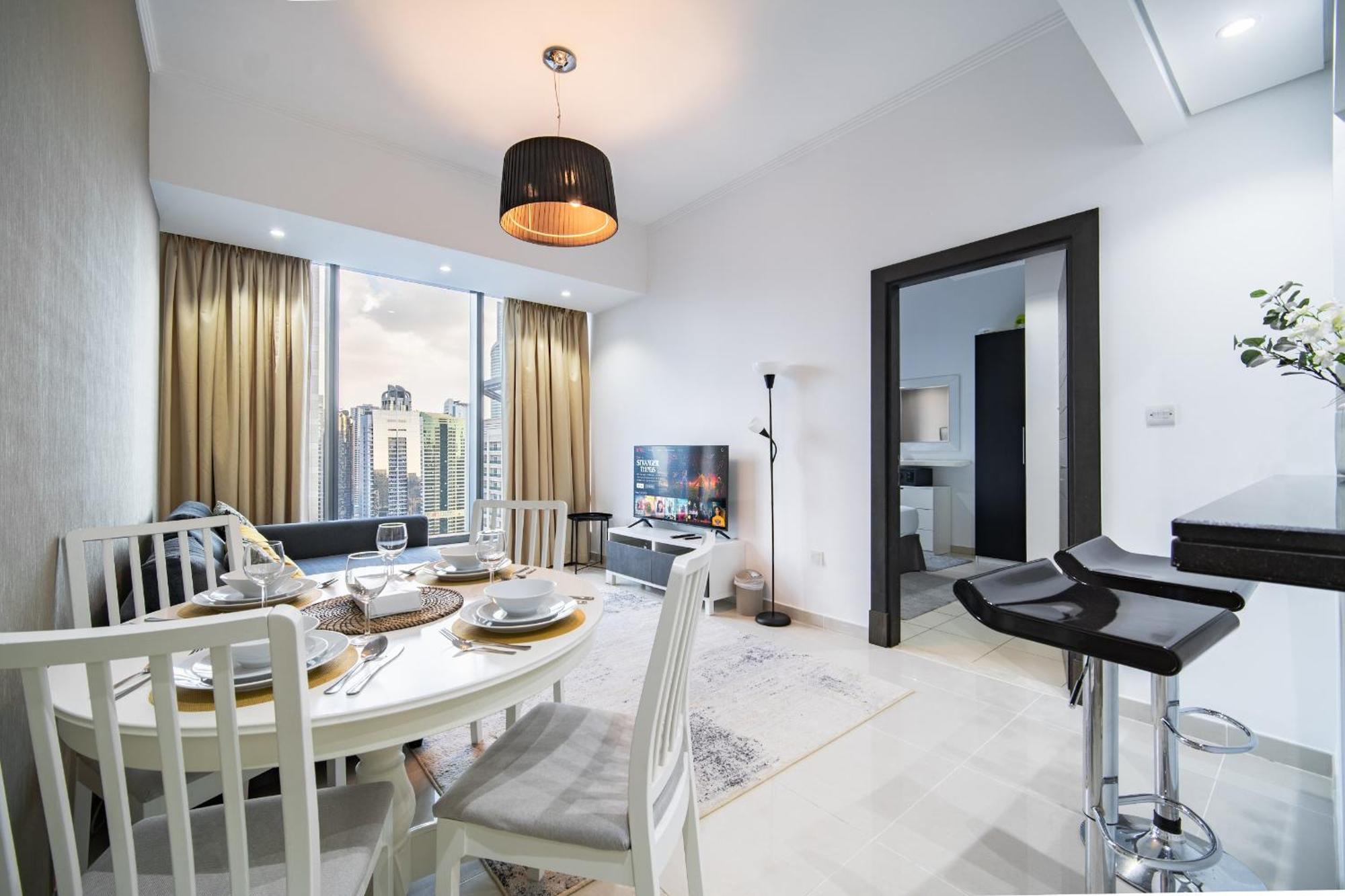 Silverene Tower, 28th-floor Marina View, Walk To * Dubaï