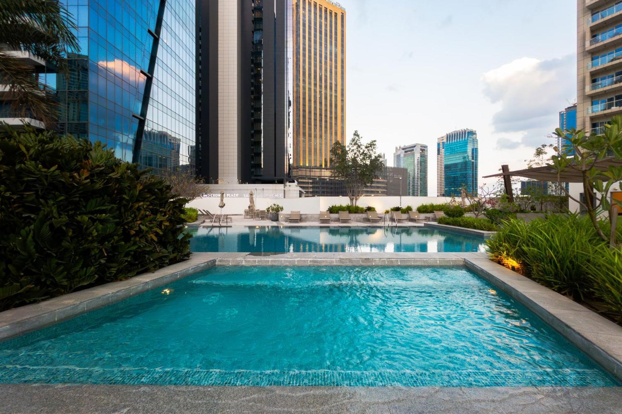 Silverene Tower, 28th-floor Marina View, Walk To *