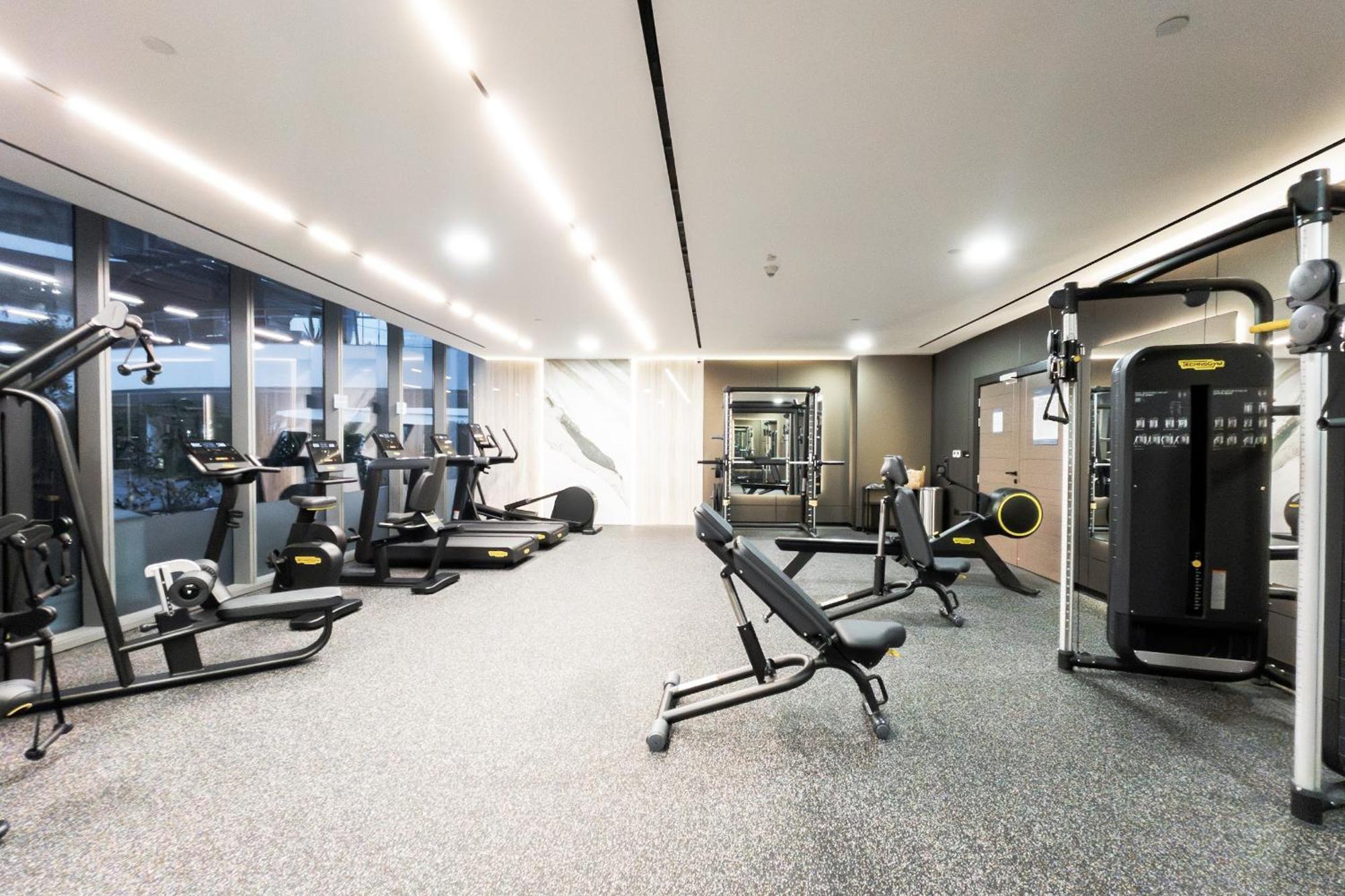 Silverene Tower, 28th-floor Marina View, Walk To *