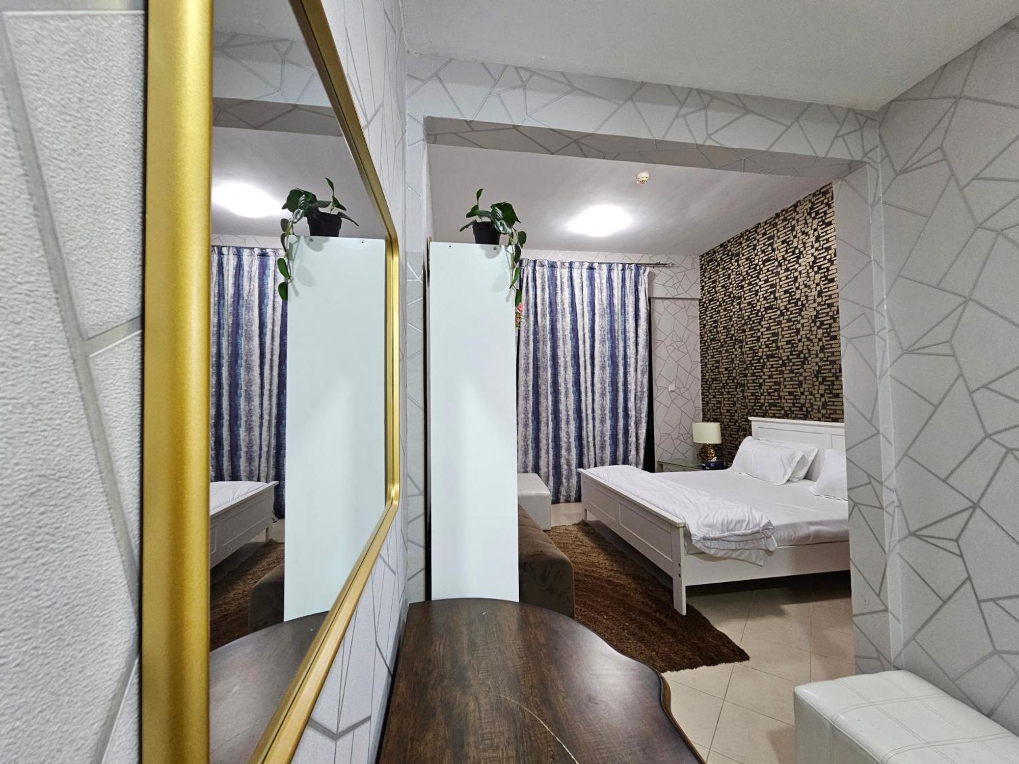 Peaceful 2 Bedroom Hall Unit In Marina Apartamento *
