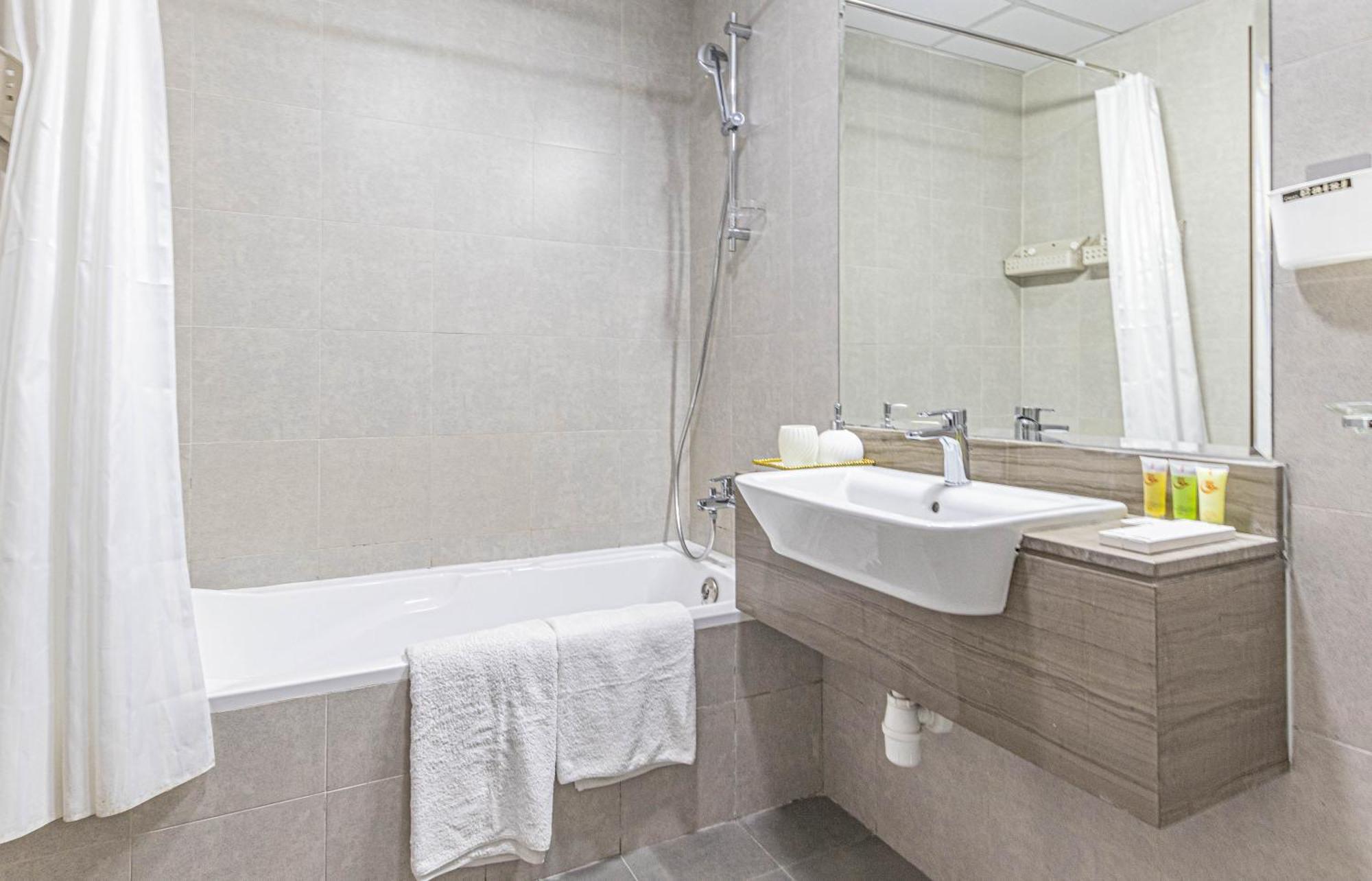 Cozy In Azizi Shaista, Prime Al Furjan Appartement Dubaï