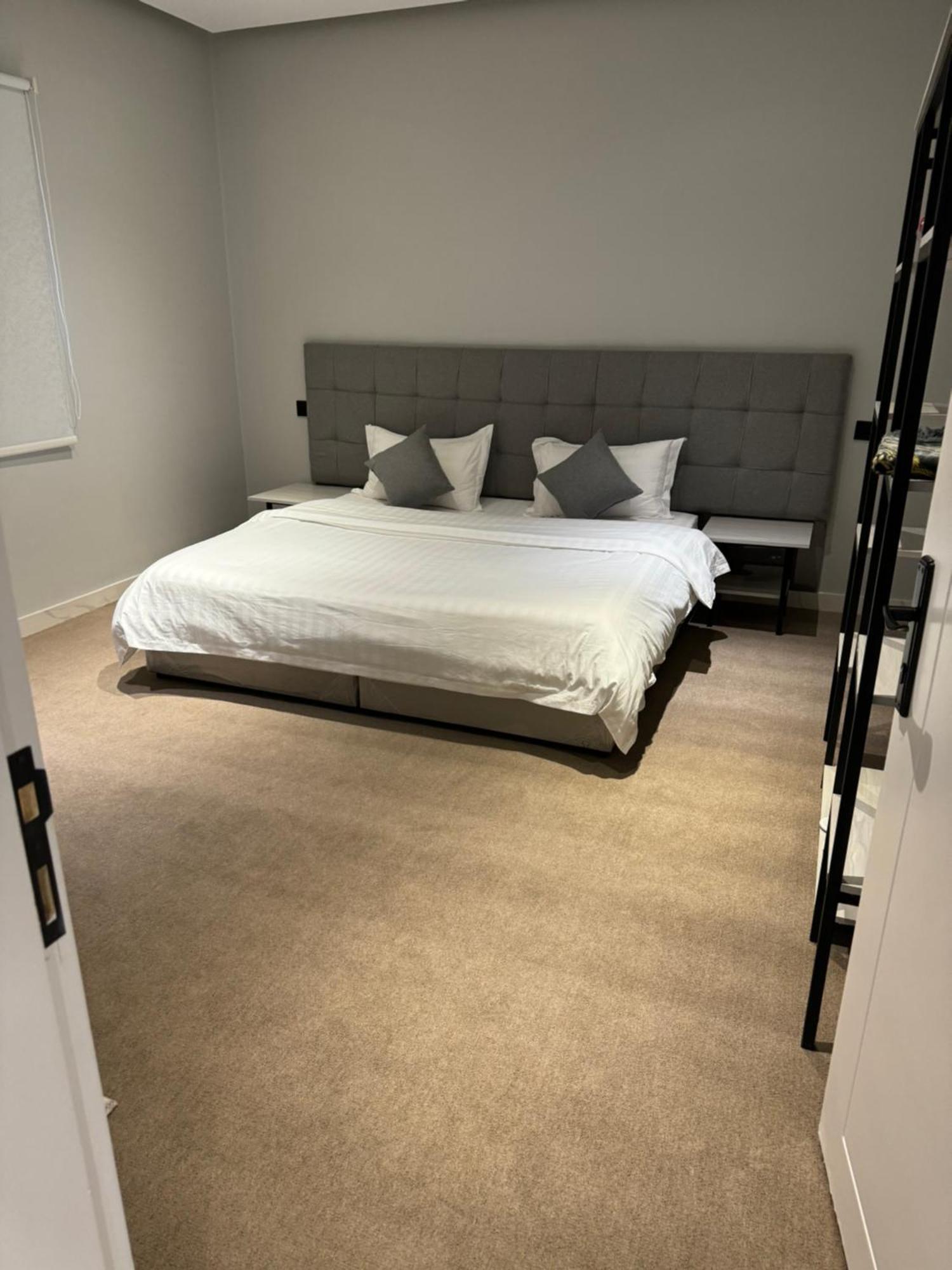 Apartment Your *