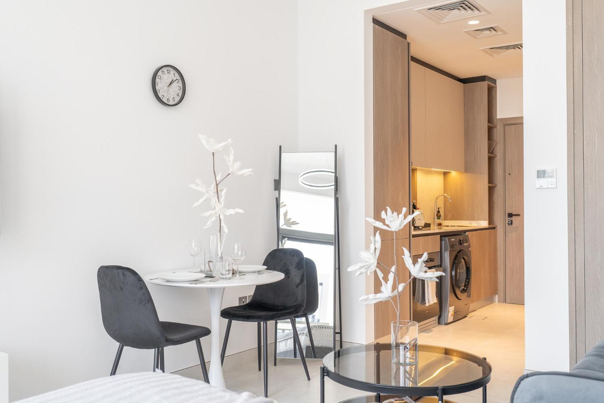 Bright & Modern - Legacy By Sunrise - Arjan Dubai