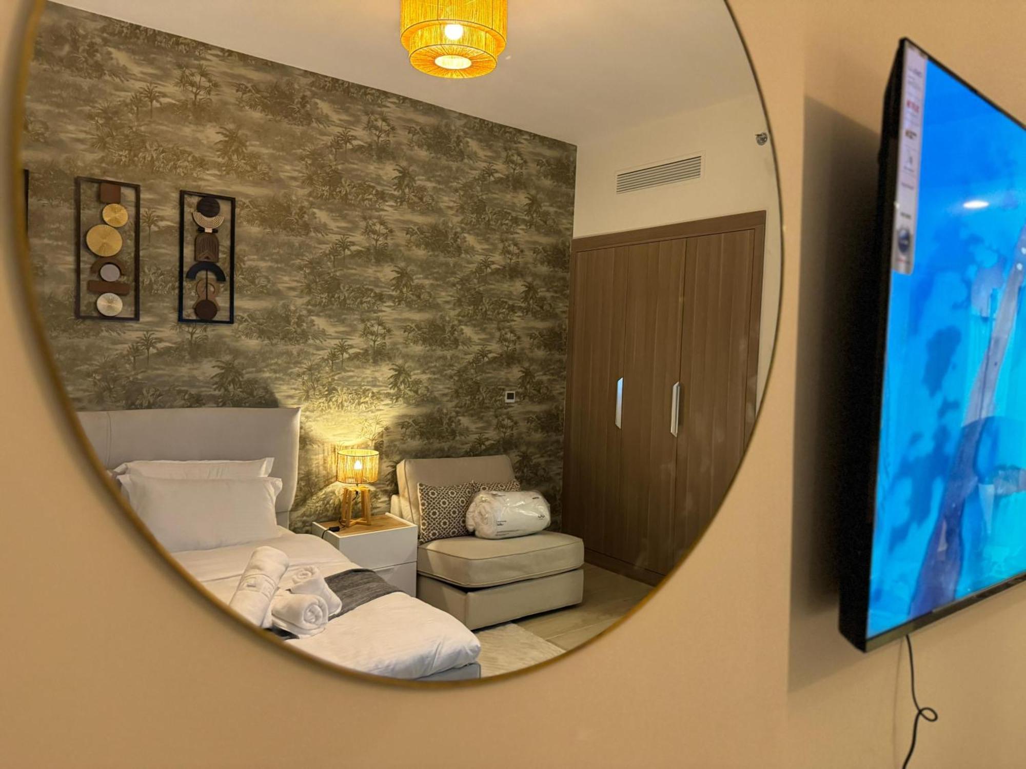 Dvr In Azizi Riviera Apartamento