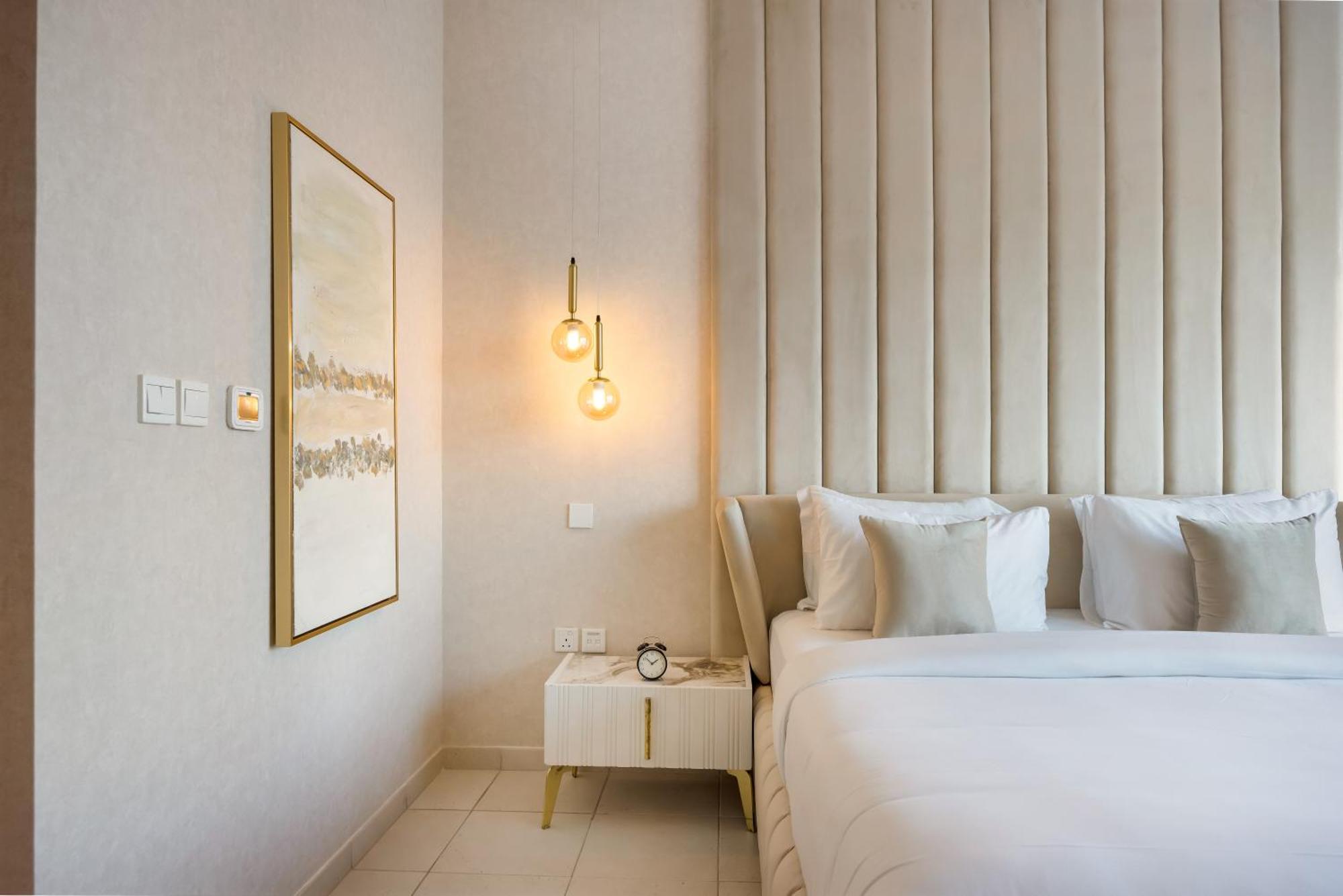 Durrani Homes - Lumina Grand 3br With Burj Khalifa And Fountain Views