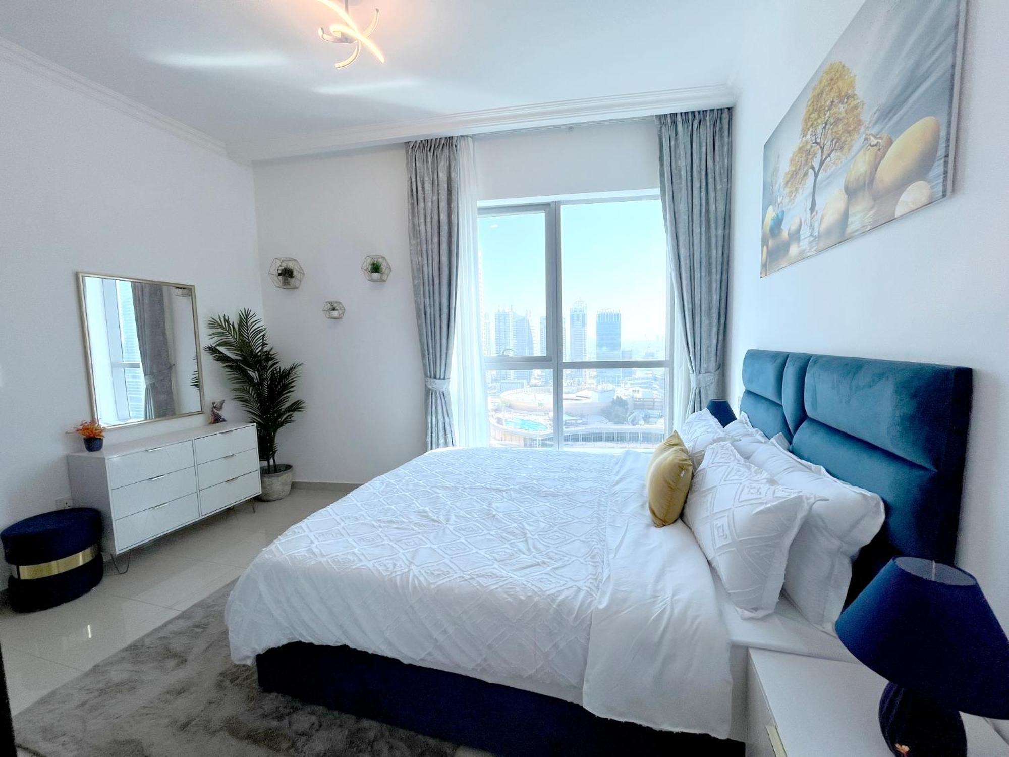 Stunning 1 Bedroom In Jbr With Balcony - Marina Mall View Dubái